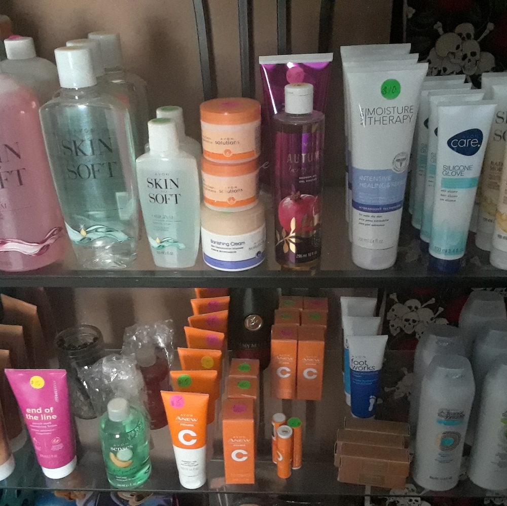 Avon - Picture 3 of 3